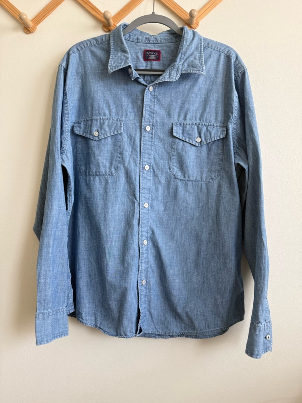 Untuckit SlimFit Turchetta Denim Chambray Button Down Shirt